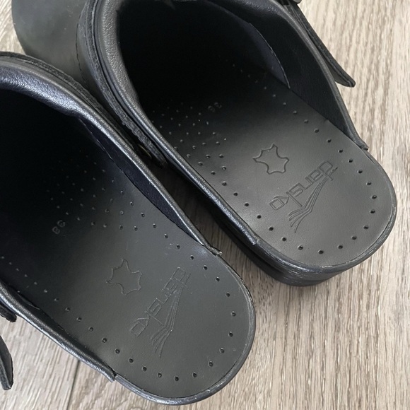 NWOB $125 Dansko Ingrid Black Oiled Leather Comfort Mule Clogs EU38 US 7.5/8 - Picture 9 of 16